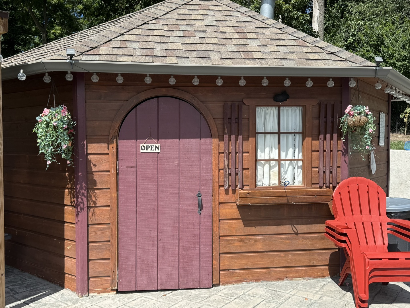 2500 Beverly Way Ottawa, IL 61350 - Photo 10 of 42 a front view of a house with garden
