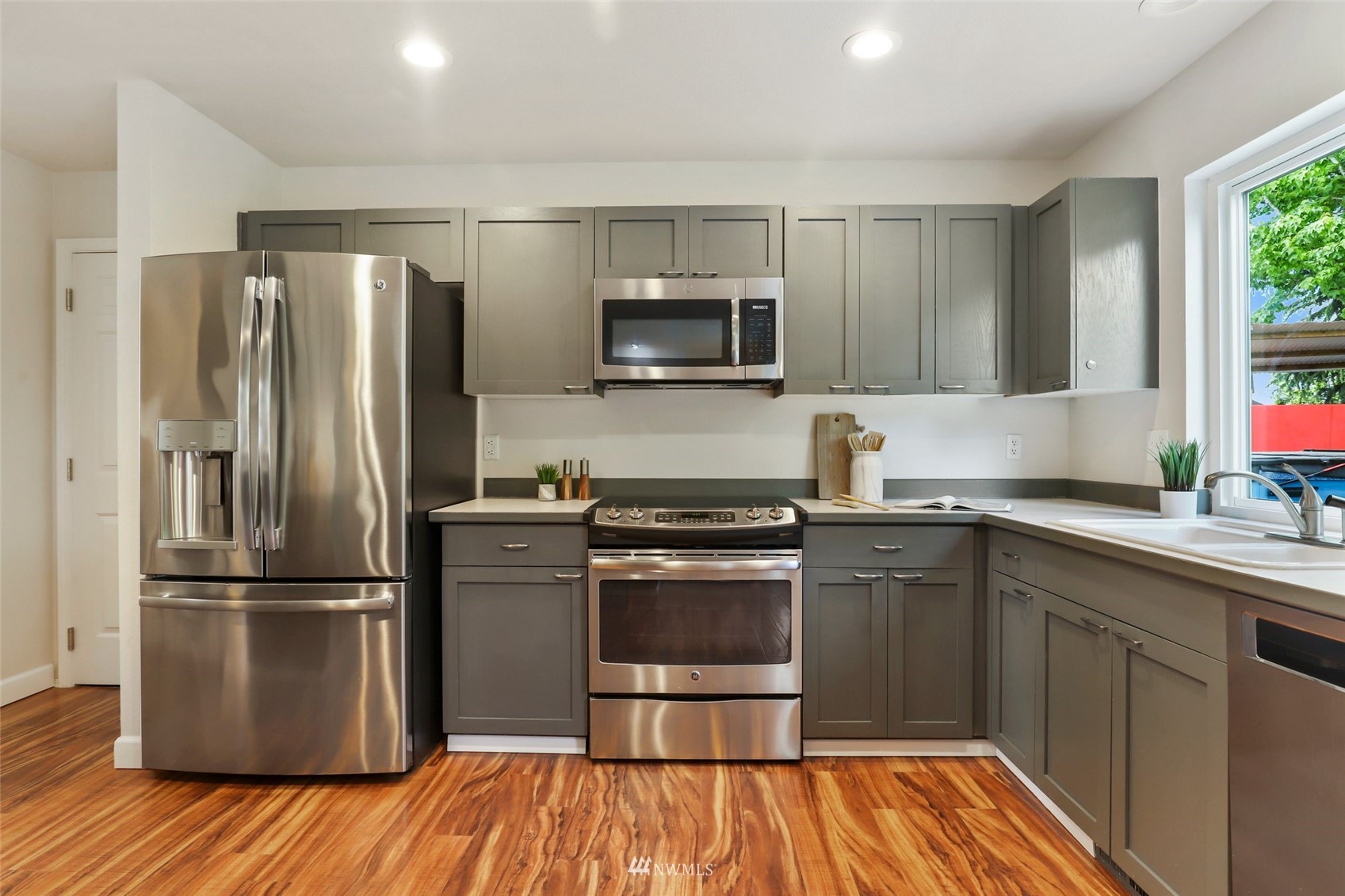 6718 Parker Road East Sumner, WA 98390 - Photo 4 of 31 Gallery Image 4