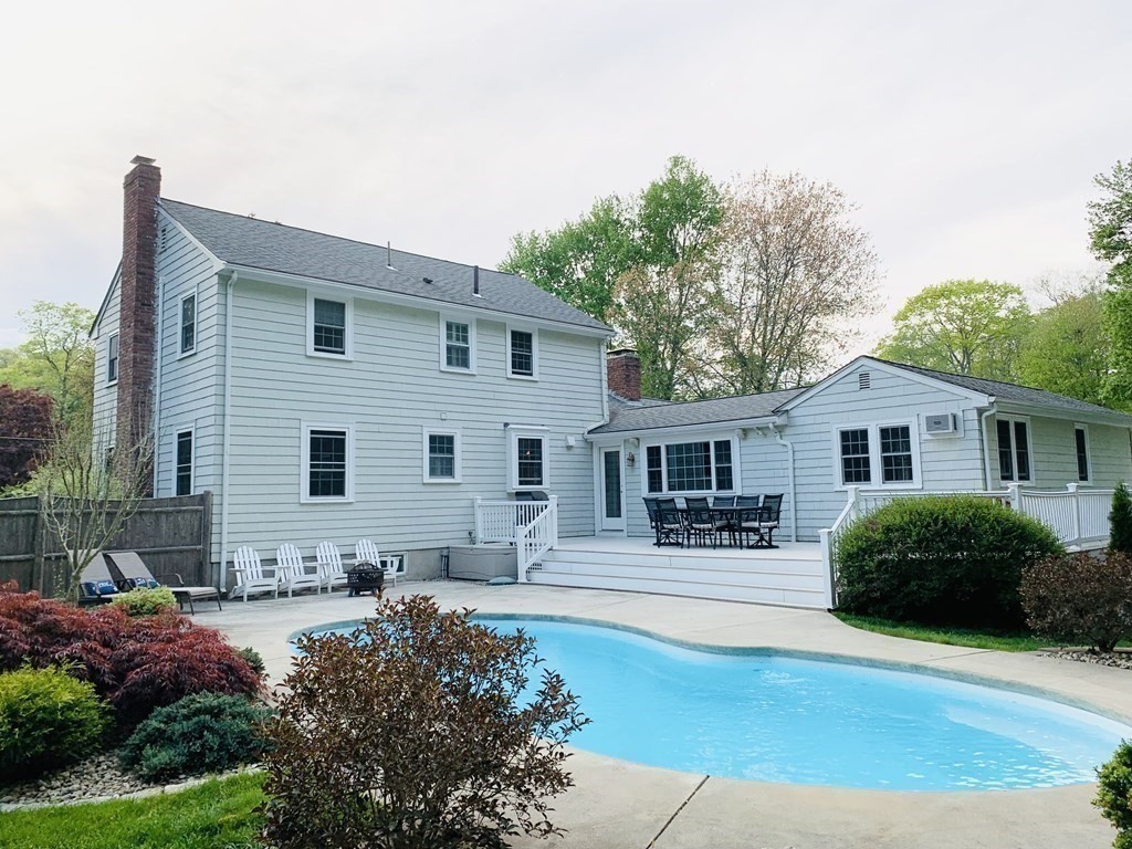 9 Ledgetree Road Medfield, MA 02052 - Photo 2 of 32 Gallery Image 2