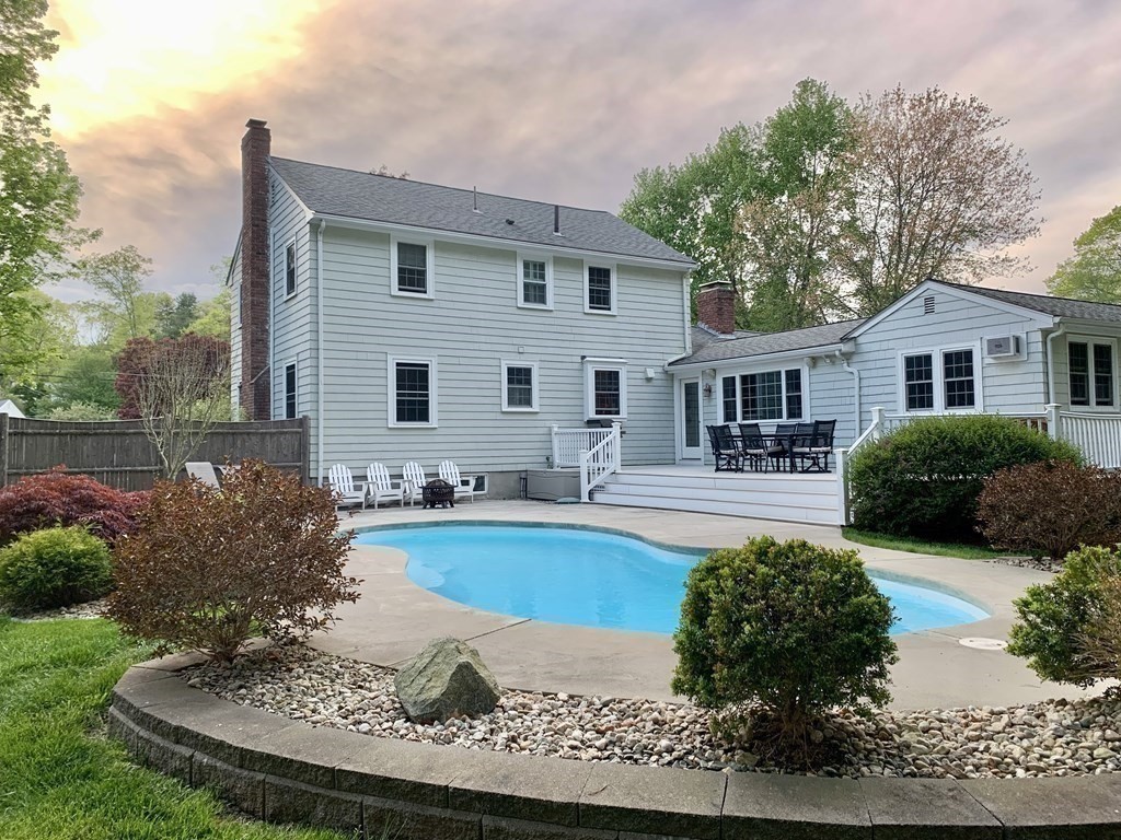 9 Ledgetree Road Medfield, MA 02052 - Photo 3 of 32 Gallery Image 3