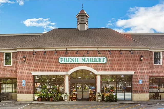 $675,000 | 1306 Village Terrace Court, Dunwoody, GA 30338