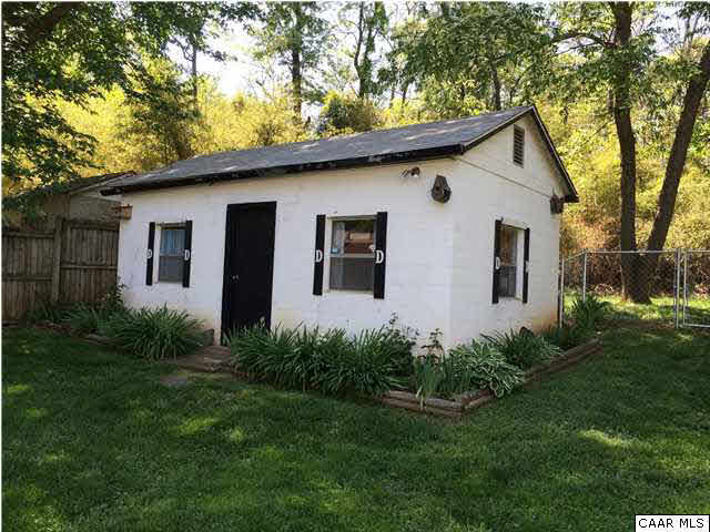 1009 Birdwood Road Charlottesville, VA 22903 - Photo 5 of 25 Workshop in the rear