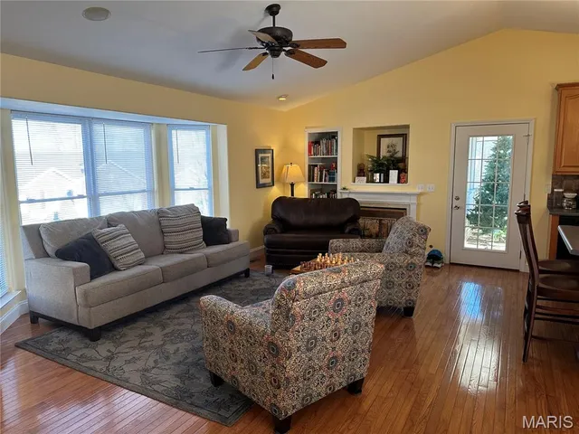 $325,000 | 1308 Lilac Lane, Washington, MO 63090