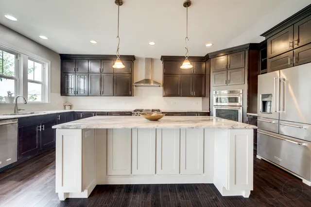 $999,999 | 3907 Nannyberry Street, Naperville, IL 60564