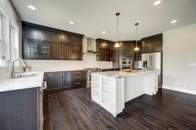 $999,999 | 3907 Nannyberry Street, Naperville, IL 60564