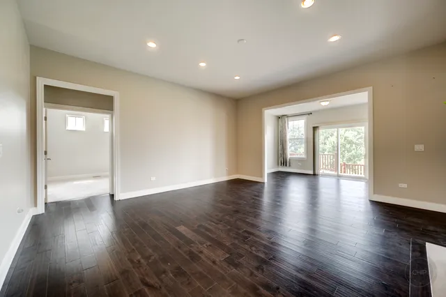 $999,999 | 3907 Nannyberry Street, Naperville, IL 60564