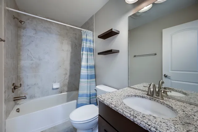 $999,999 | 3907 Nannyberry Street, Naperville, IL 60564