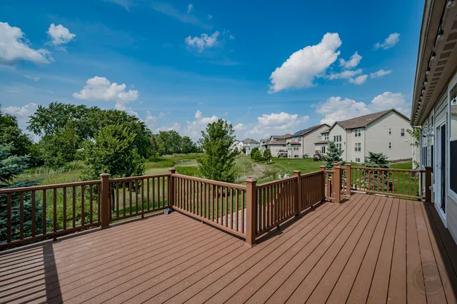 $999,999 | 3907 Nannyberry Street, Naperville, IL 60564