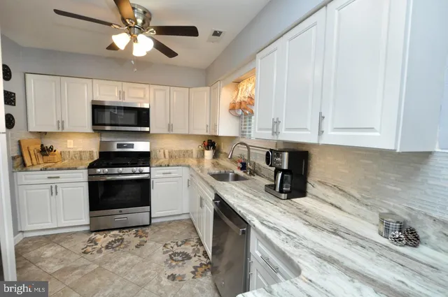 $439,900 | 19 Blackhawk Court, Medford, NJ 08055