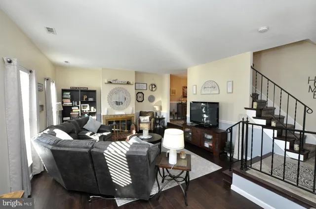 $439,900 | 19 Blackhawk Court, Medford, NJ 08055