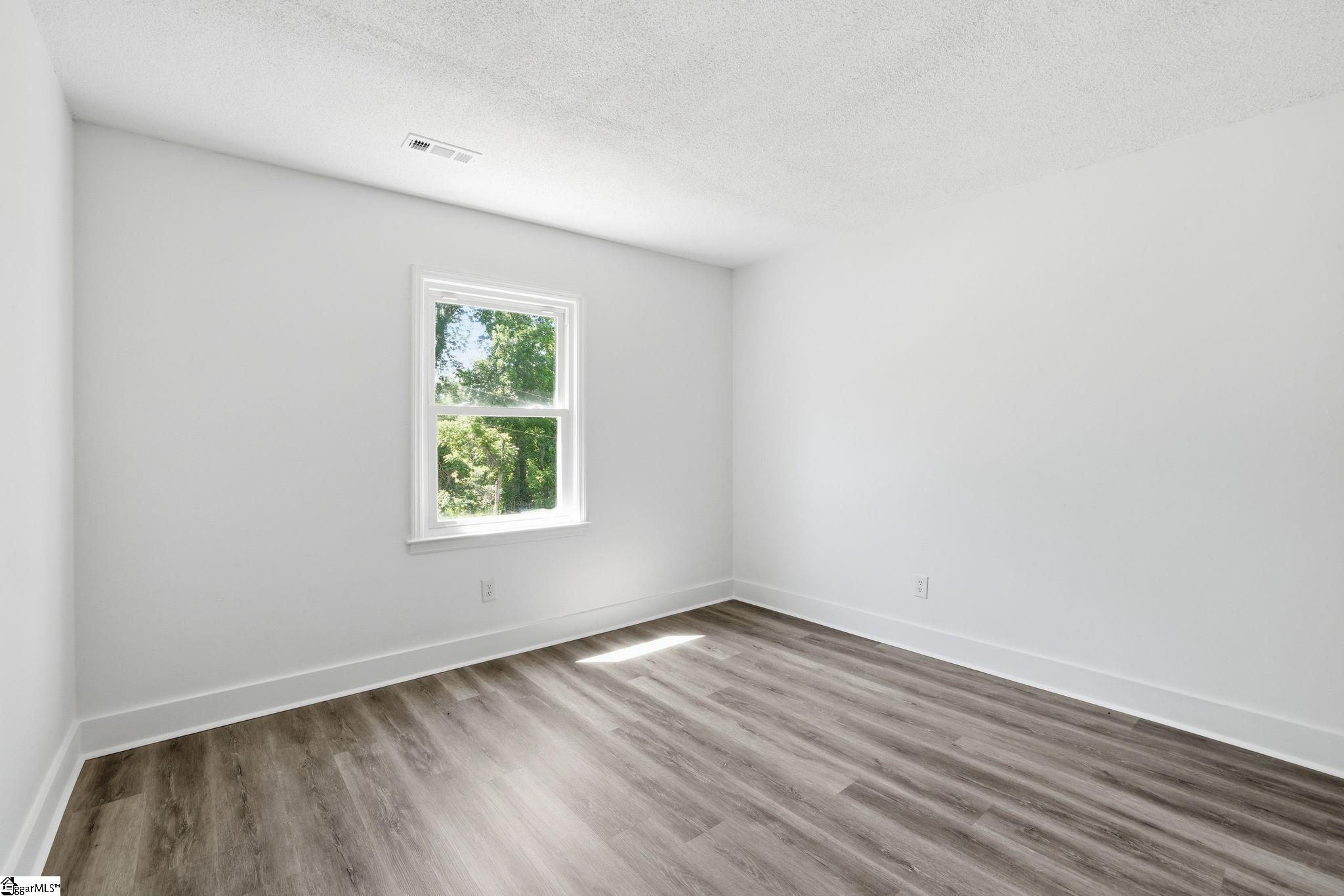 388 Vanderbilt Road Spartanburg, SC 29301 - Photo 17 of 34 Gallery Image 17