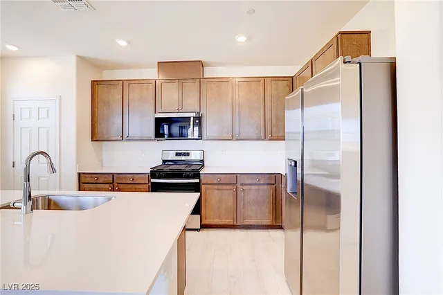 $2,300 | 3719 Via Allegro, Henderson, NV 89044