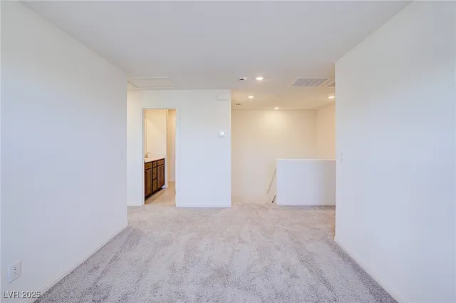 $2,300 | 3719 Via Allegro, Henderson, NV 89044