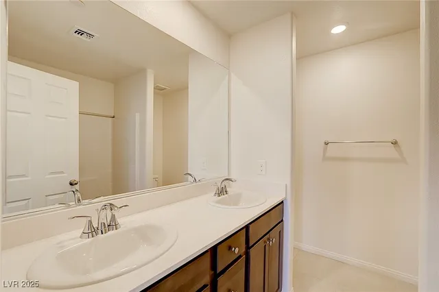 $2,300 | 3719 Via Allegro, Henderson, NV 89044