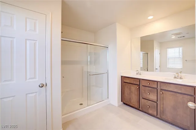 $2,300 | 3719 Via Allegro, Henderson, NV 89044