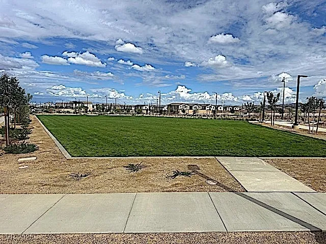 $2,300 | 3719 Via Allegro, Henderson, NV 89044