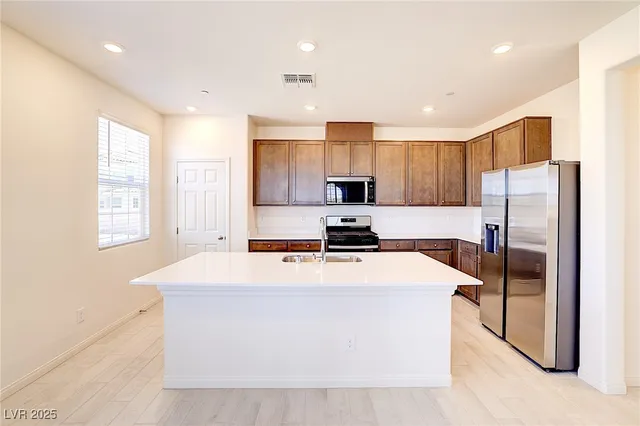 $2,300 | 3719 Via Allegro, Henderson, NV 89044