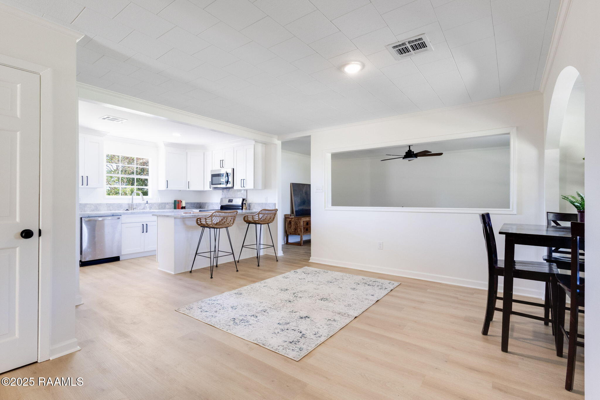 5-web-or-mls-346 Mendell-1