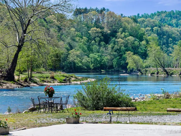 $195,000 | 150 Rollins Road, Unit 1 & 2, Marshall, NC 28753