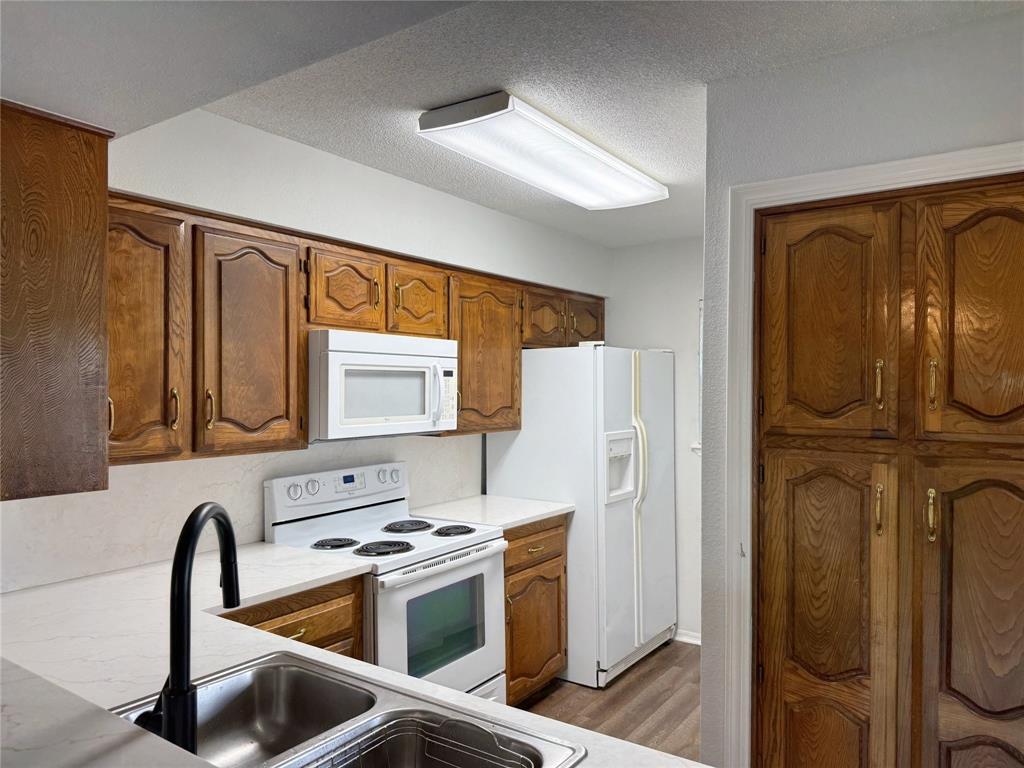 3033 Hells Gate Loop, Unit D204 Strawn, TX 76475 - Photo 12 of 14