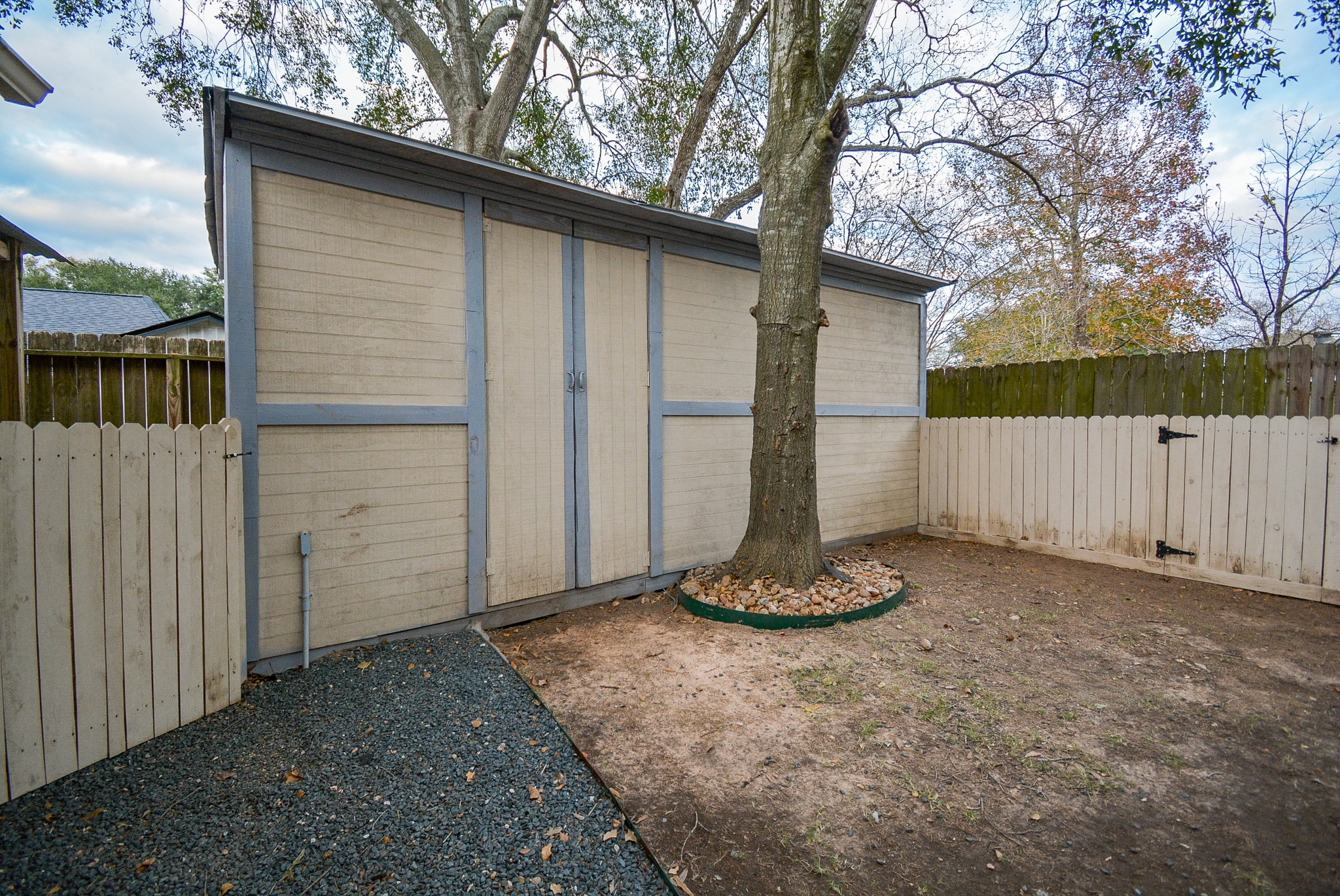 22906 Indian Ridge Drive Katy, TX 77450 - Photo 26 of 26 a backyard of a house