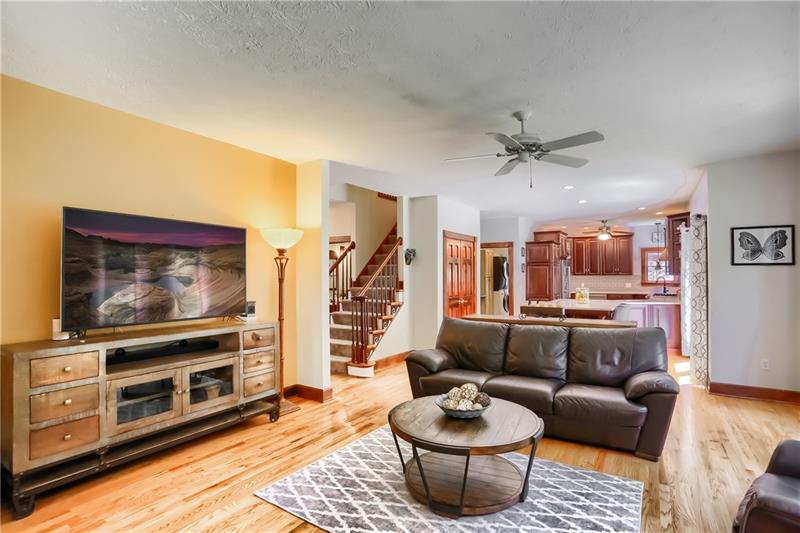 332 Ritter Road South Sewickley, PA 15143 - Photo 7 of 25 Family Room