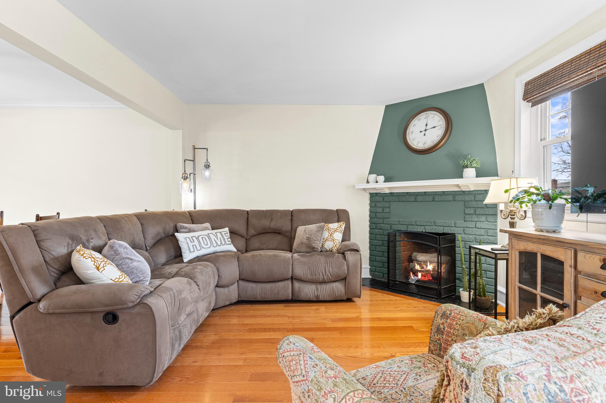 152 Woodbine Road Havertown, PA 19083 - Photo 14 of 36 Gas Fireplace