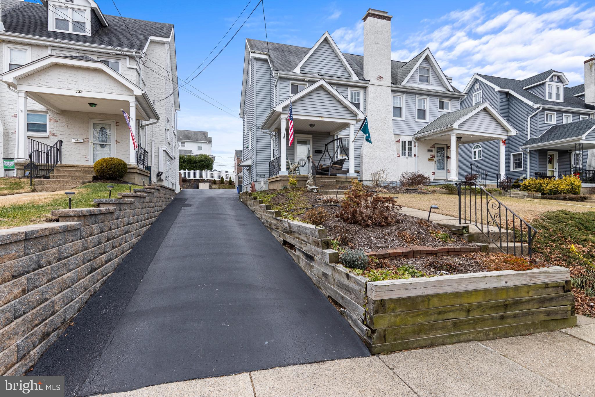 152 Woodbine Road Havertown, PA 19083 - Photo 4 of 36 Driveway
