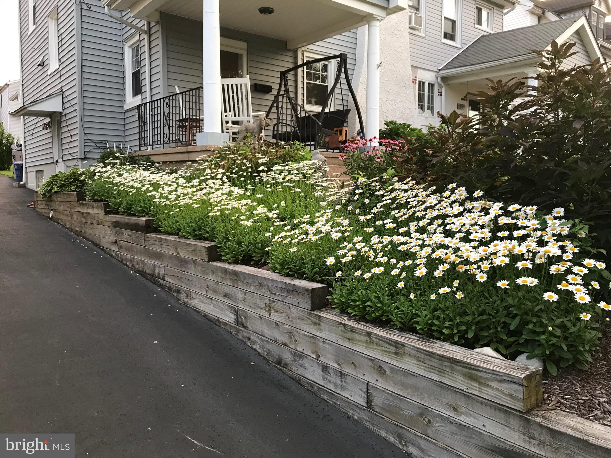 152 Woodbine Road Havertown, PA 19083 - Photo 5 of 36 Spring picture