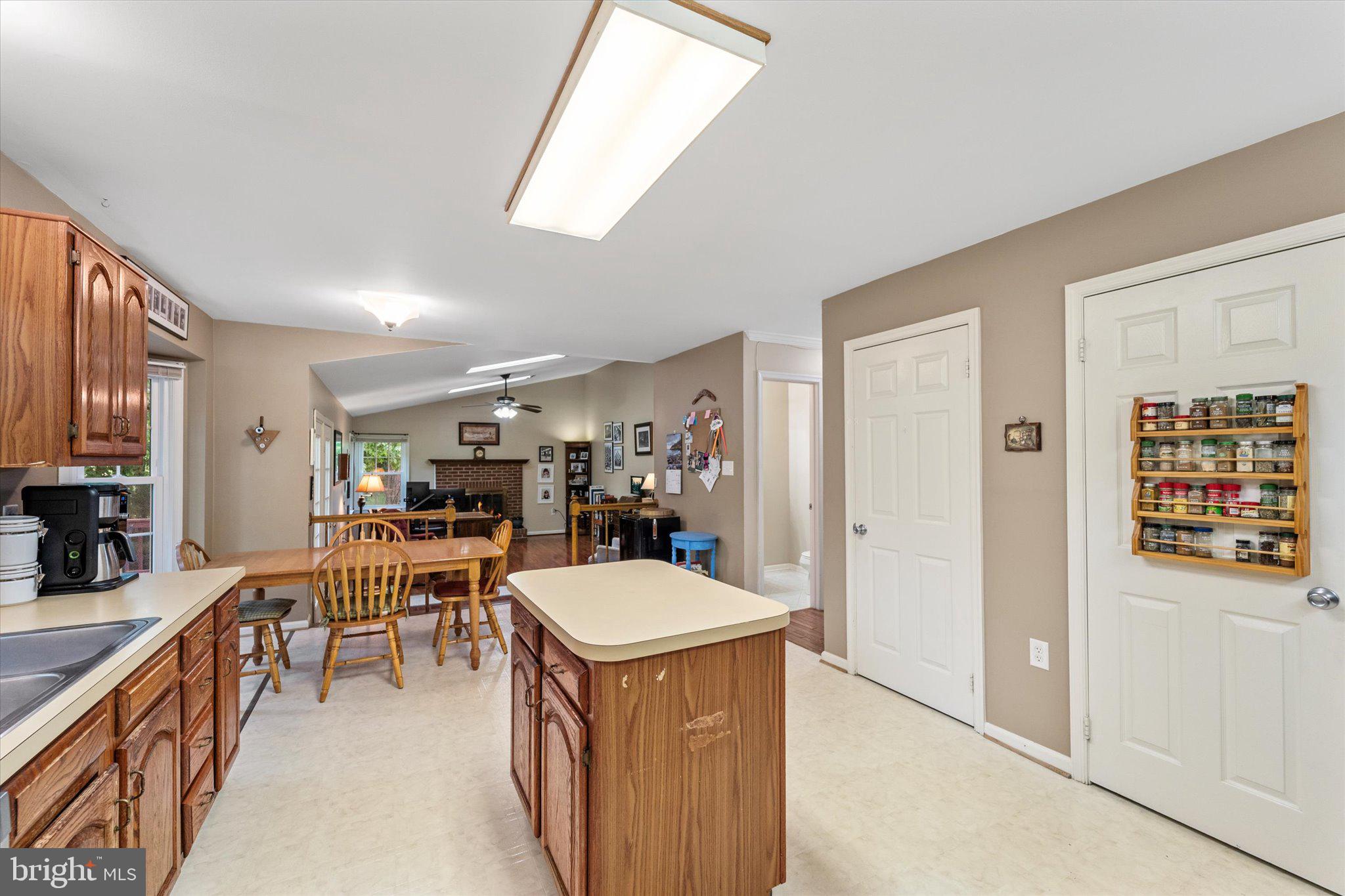 9521 Retriever Road Burke, VA 22015 - Photo 14 of 50 Gallery Image 14