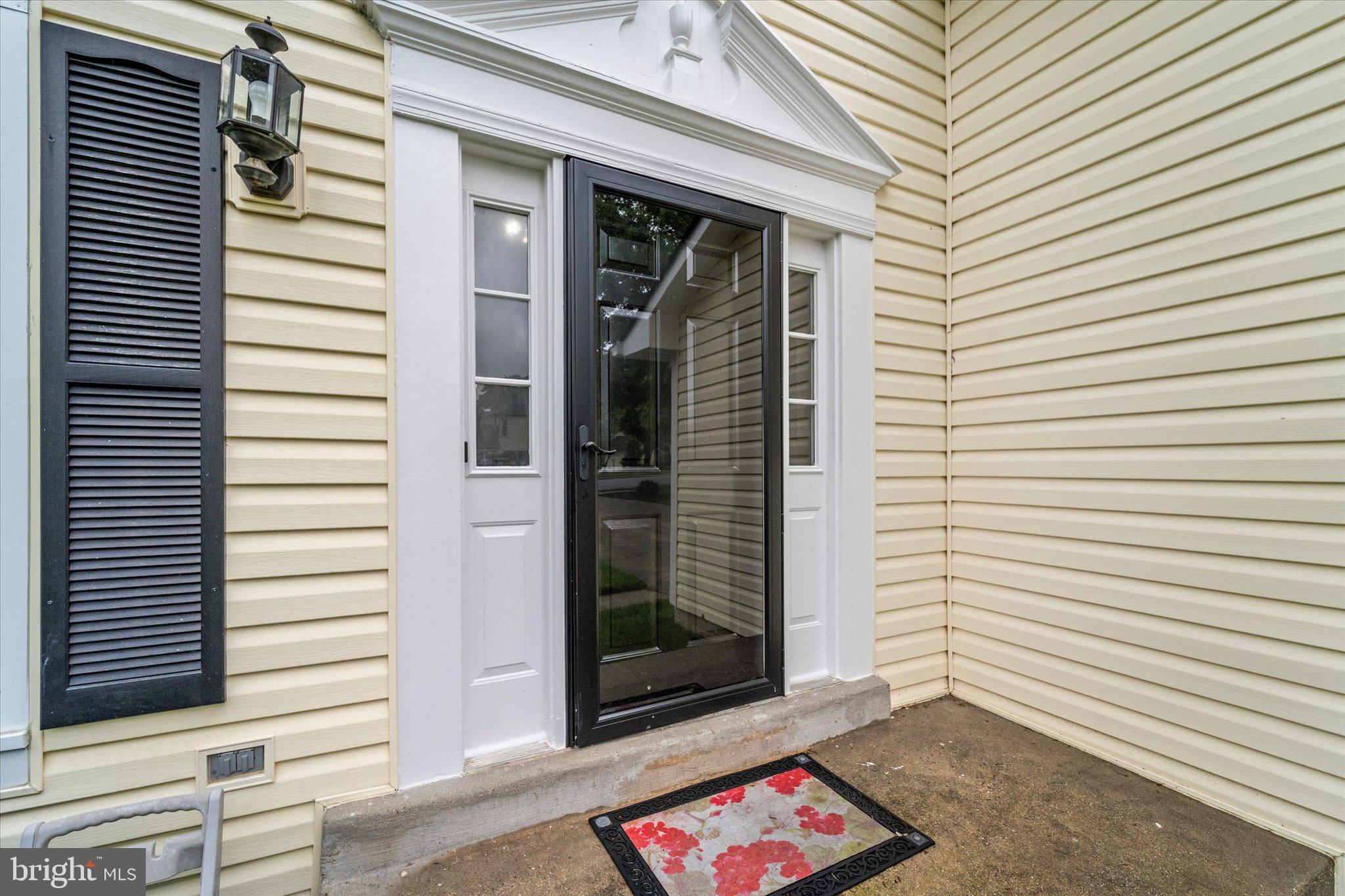 9521 Retriever Road Burke, VA 22015 - Photo 3 of 50 Gallery Image 3