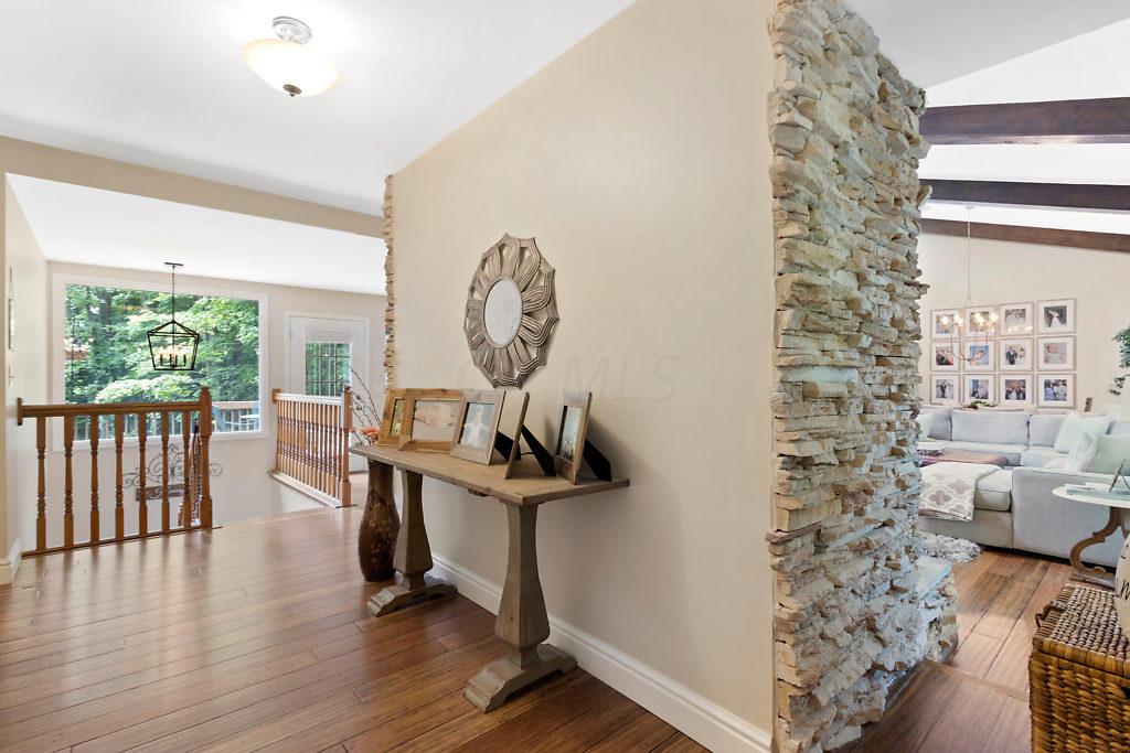 2015 Carriage Road Powell, OH 43065 - Photo 4 of 40 Gallery Image 4