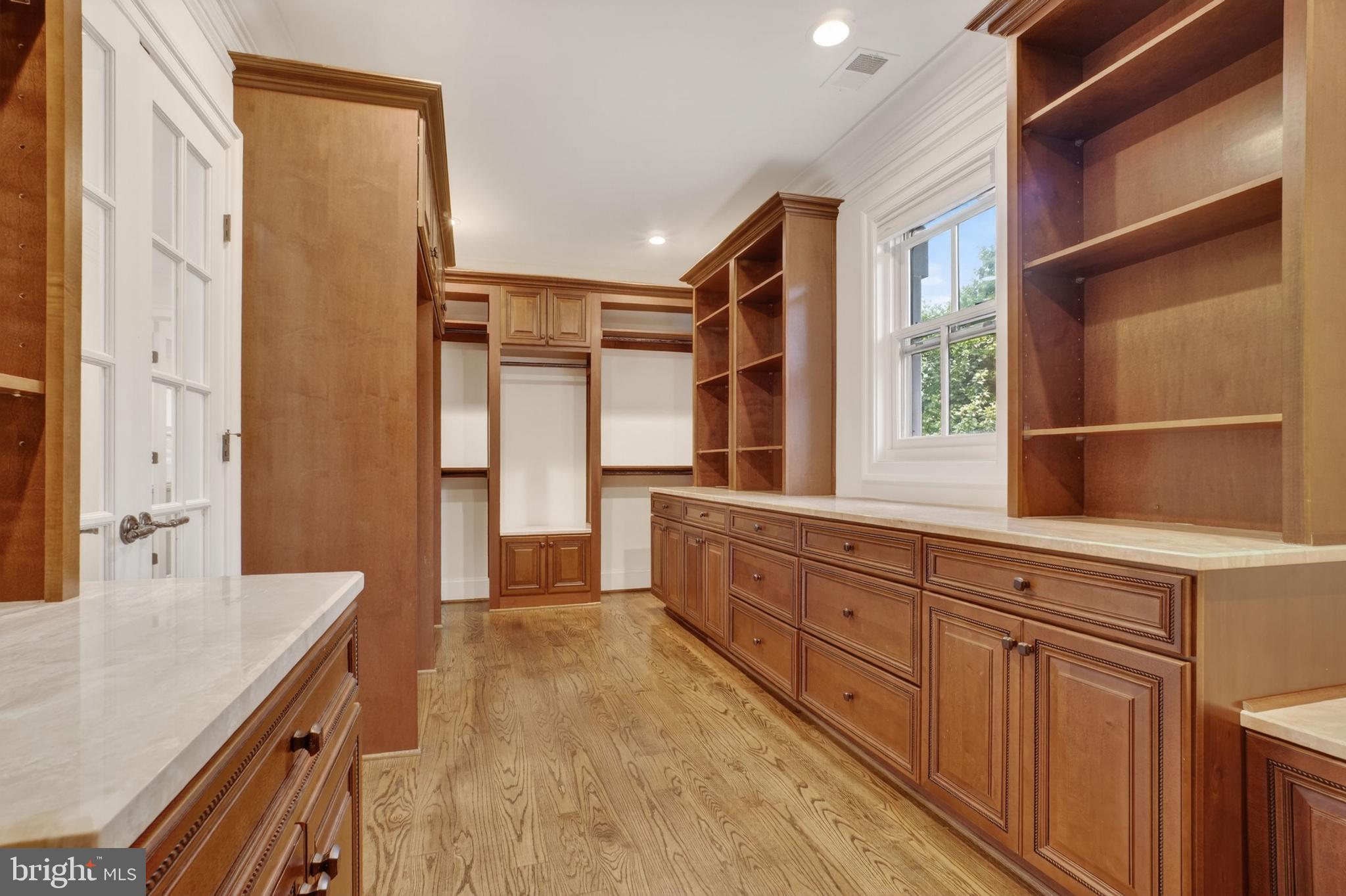 7112 Georgetown Pike McLean, VA 22101 - Photo 26 of 59 Luxurious His Dressing Room