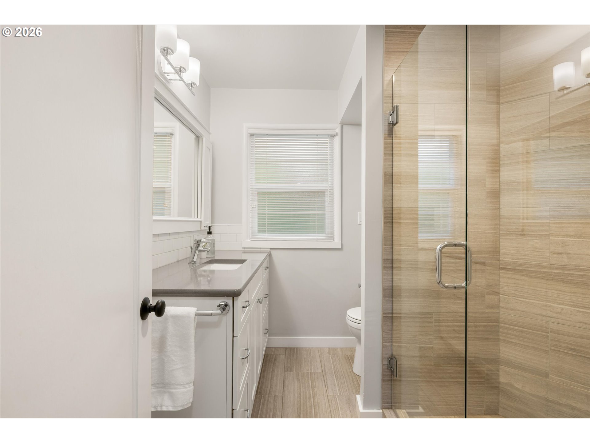 8108 Southwest 9th Avenue Portland, OR 97219 - Photo 16 of 40 Bathroom