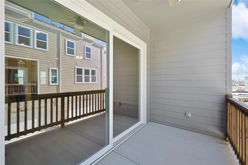 809 Concan Drive Plano, TX 75075 - Photo 24 of 40 Balcony with ceiling fan