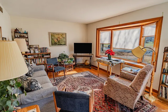 $199,900 | 909 East 3rd Street, Fowler, IN 47944