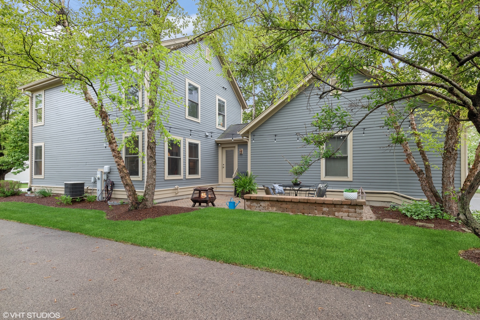 1007 Harris Road Grayslake, IL 60030 - Photo 25 of 32 a front view of house with yard and green space