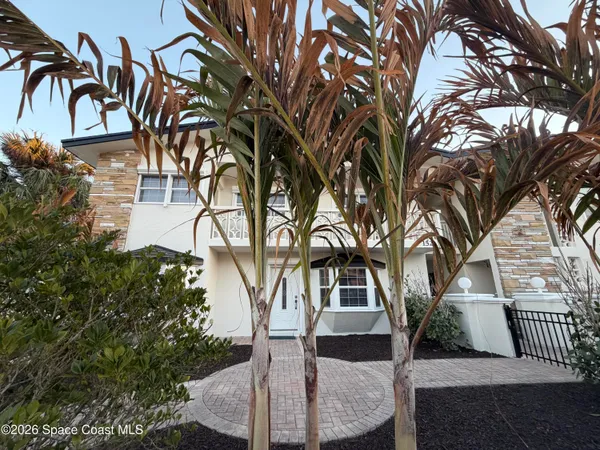 $1,800 | 154 Crescent Beach Drive, Unit 7, Cocoa Beach, FL 32931