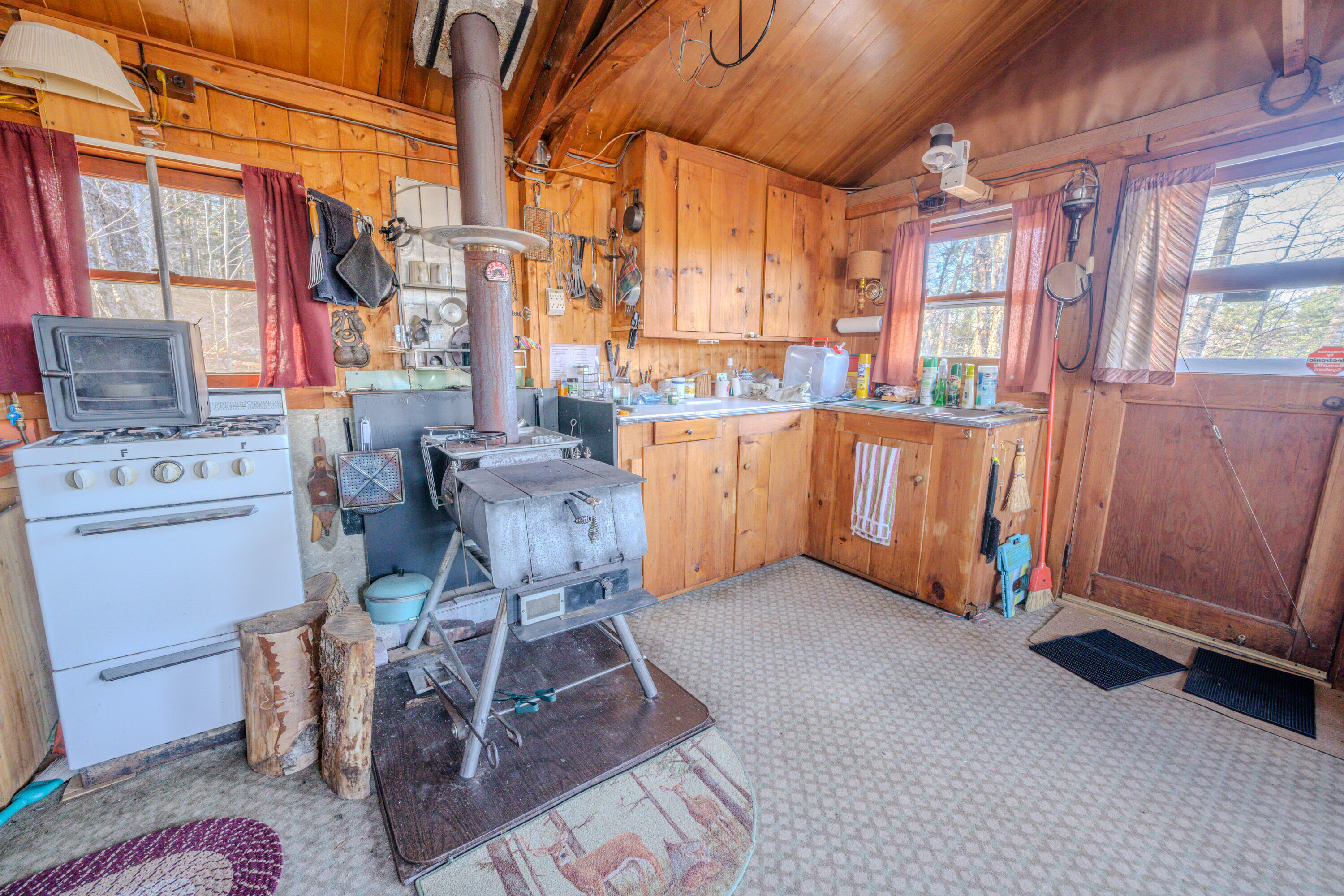 314 Frye Mountain Road Knox, ME 04986 - Photo 10 of 22 Interior