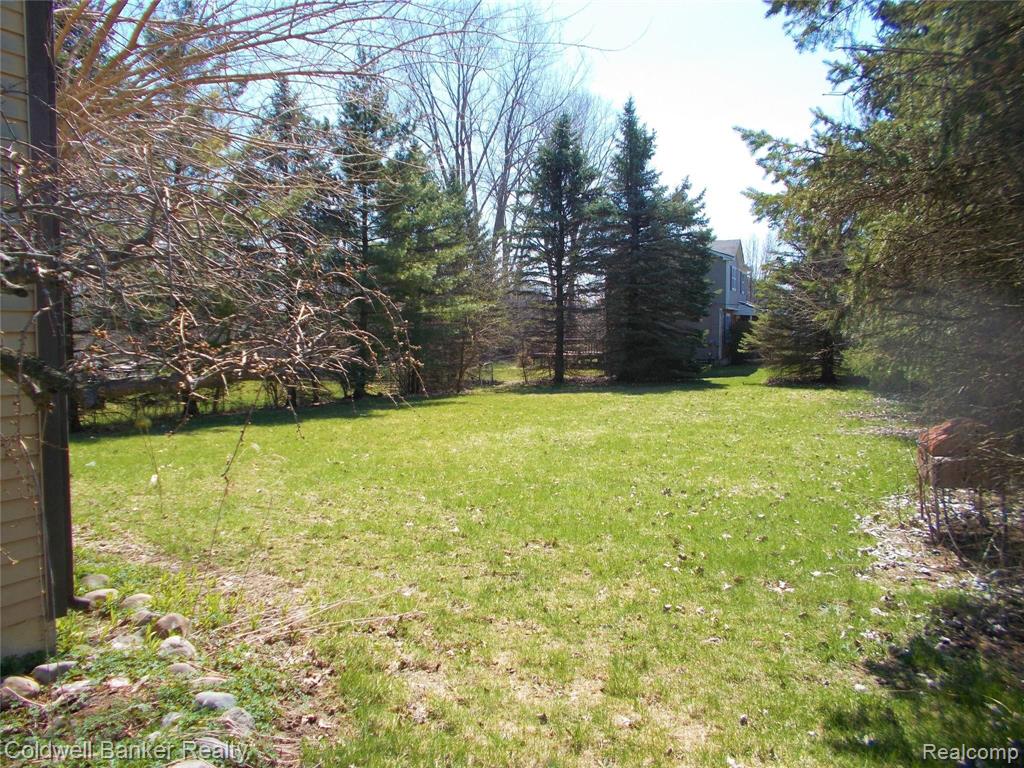 775 Grace Avenue Rochester Hills, MI 48307 - Photo 2 of 20
