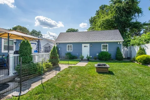 $799,000 | 74 Longview Avenue, Lake Hiawatha, NJ 07034