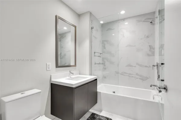 $8,500 | 851 Northeast 1st Avenue, Unit 4009, Miami, FL 33132