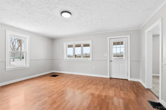 $2,750 | 6982 Webster Road, Auburn, NY 13021