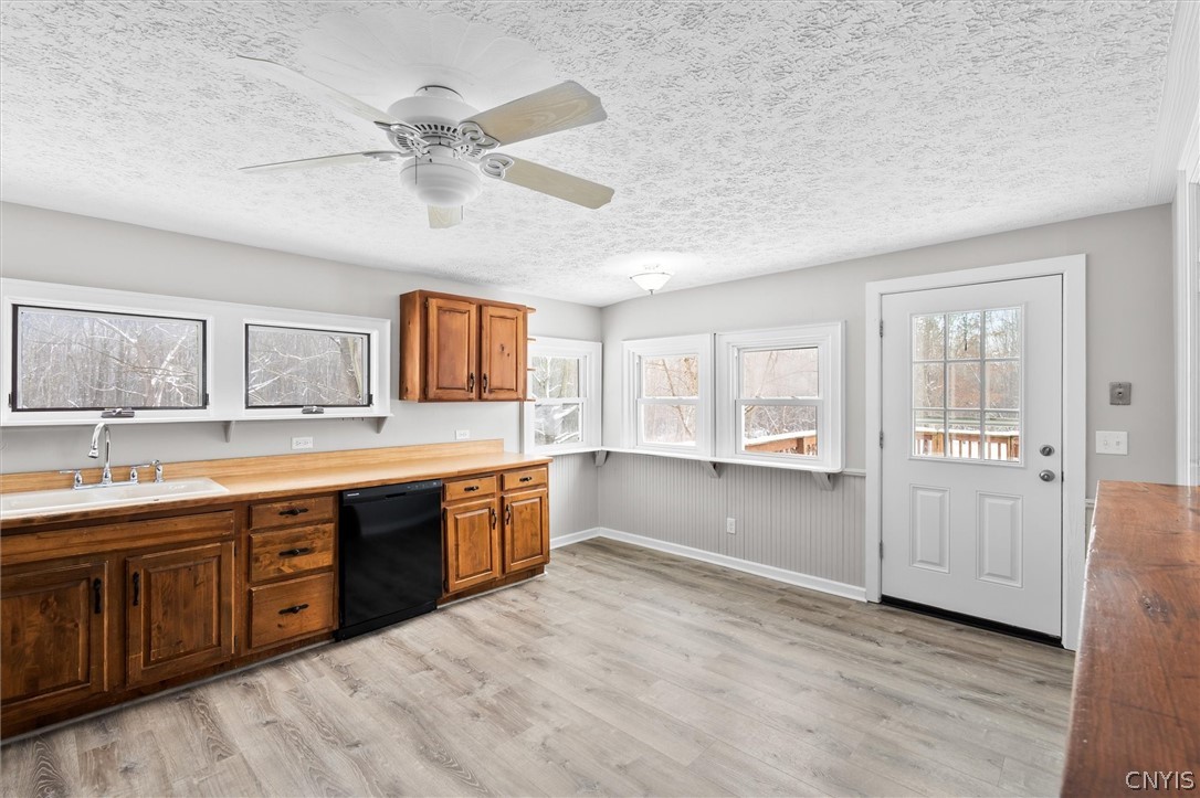 6982 Webster Road Auburn, NY 13021 - Photo 7 of 34