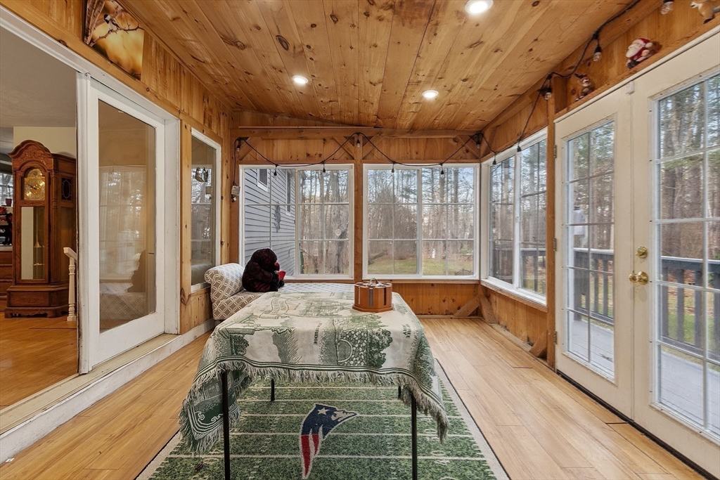 4.5 Old Battery Road Townsend, MA 01474 - Photo 12 of 42 a living room with a large window