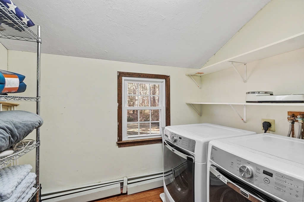 4.5 Old Battery Road Townsend, MA 01474 - Photo 22 of 42 a bedroom with a bed and a window