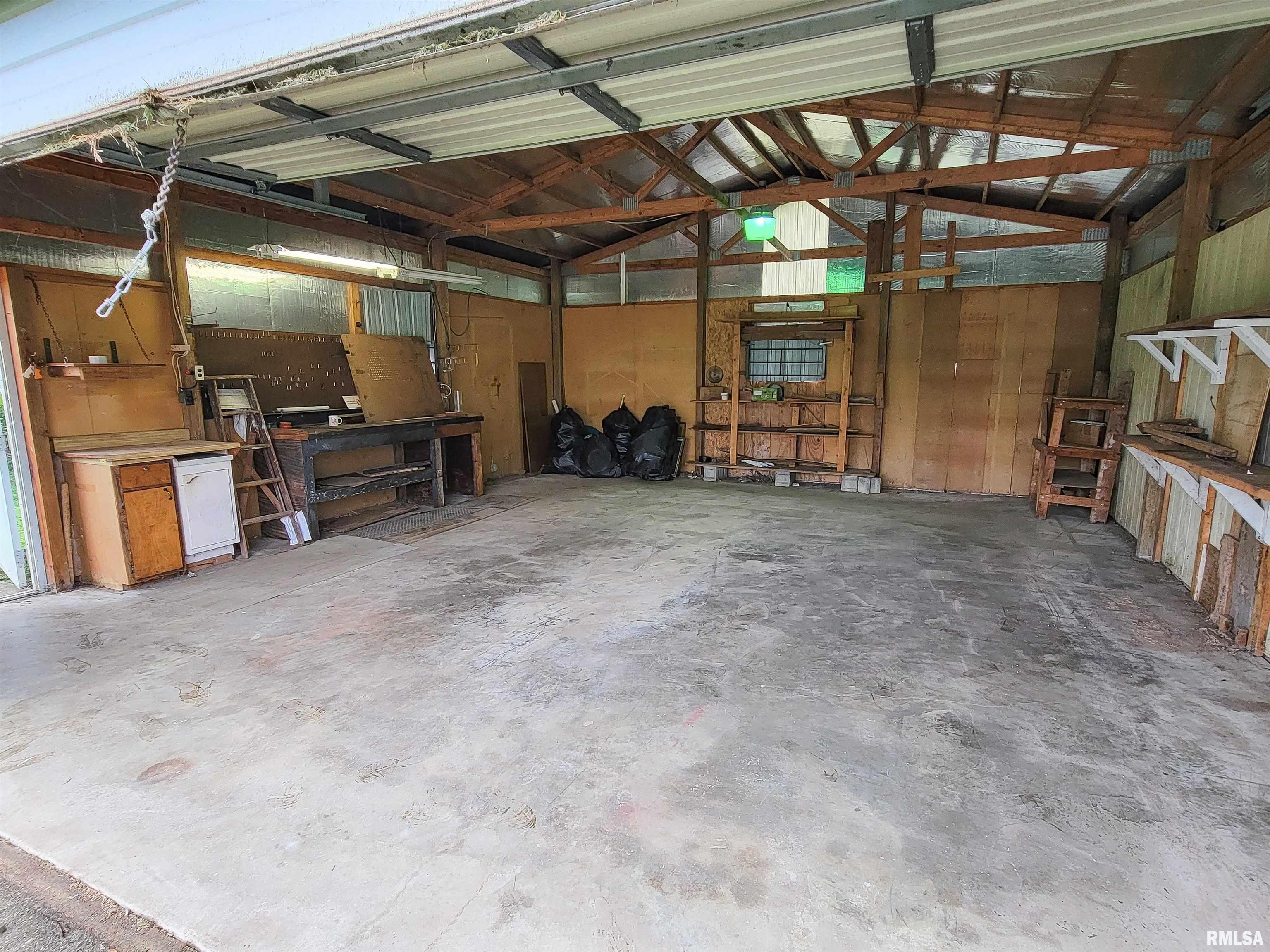405 West 3rd Street Flora, IL 62839 - Photo 10 of 29 Gallery Image 10