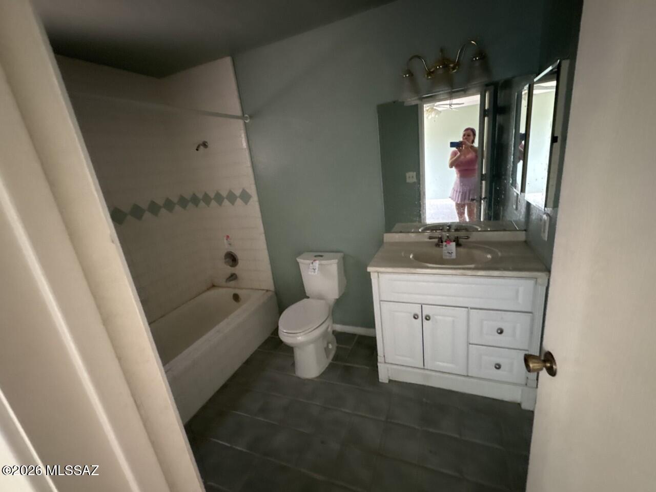 390 Quail Court Rio Rico, AZ 85648 - Photo 6 of 13 5 interior