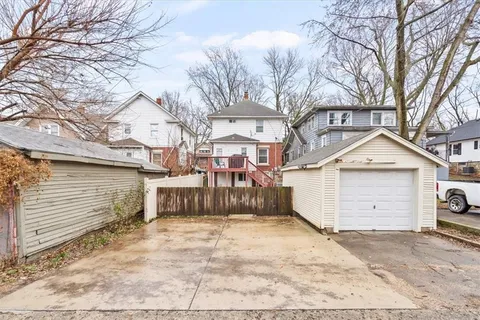 $160,000 | 424 North 16 Street, Kansas City, KS 66102