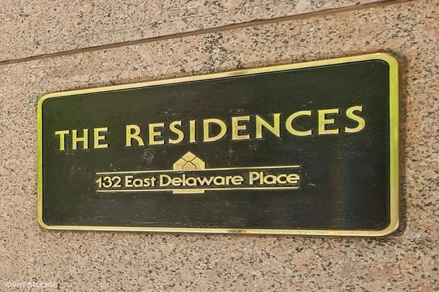 $1,900,000 | 132 East Delaware Place, Unit 5106, Chicago, IL 60611